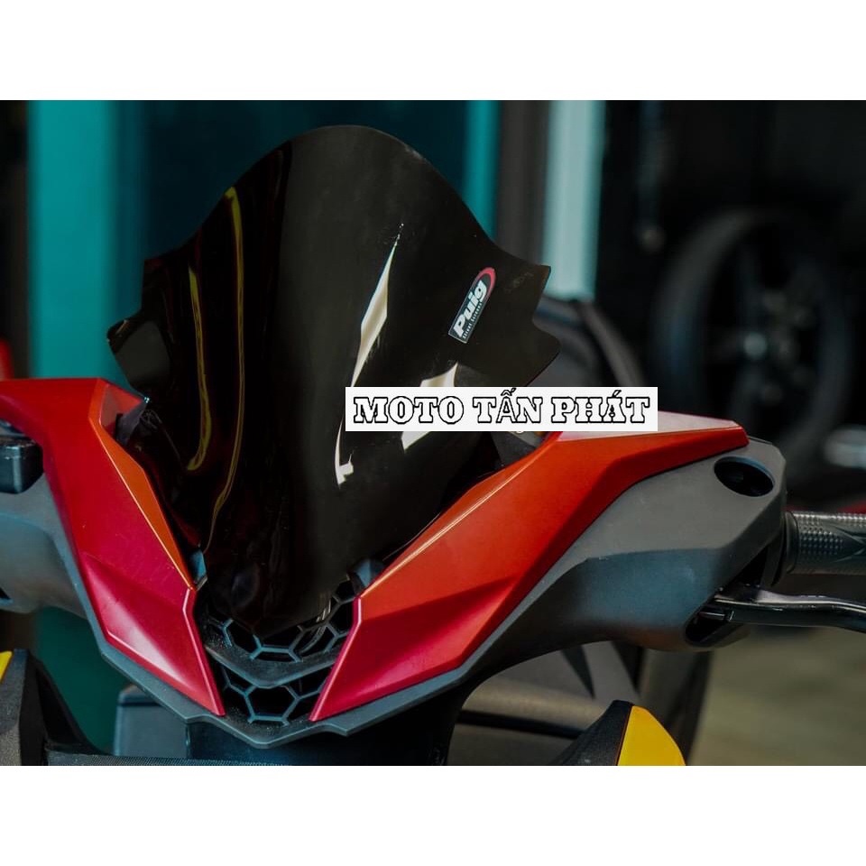 Kính chắn gió winner x v3 xịn