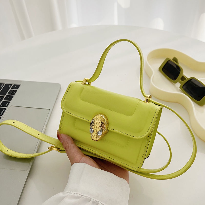 Túi Đeo Chéo Mini Hình Vuông Cài Khóa Họa Tiết Da Rắn Phong Cách Thời Trang Mới 2023