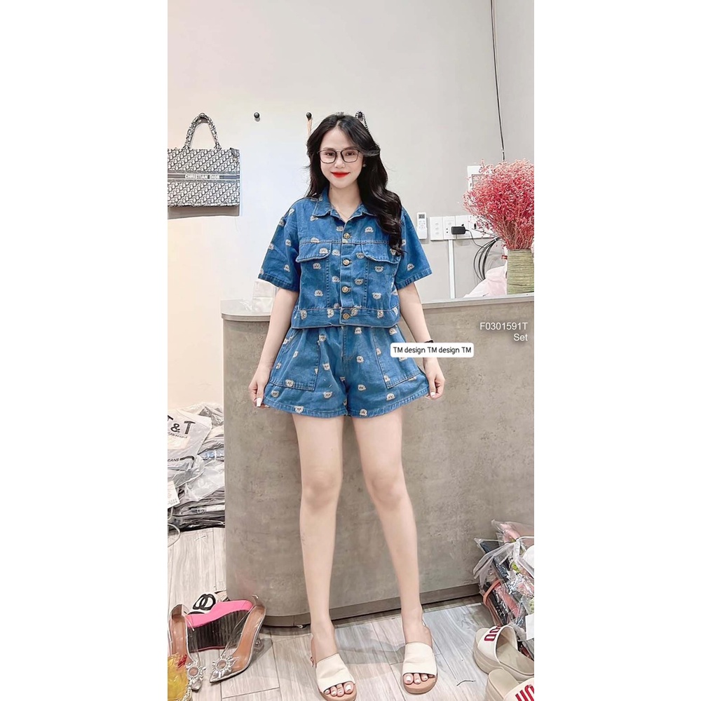 Set bộ jean đùi họa tiết hình gấu nhỏ áo nút cổ bẻ ngực đắp túi nắp tay ngắn kèm quần short! (kèm hình thật)