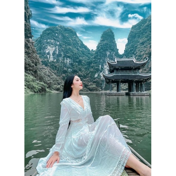 Đầm maxi phối ren dây đan lưng. Đầm trắng voan lót tay dài. Đầm trắng sang trọng quý phái