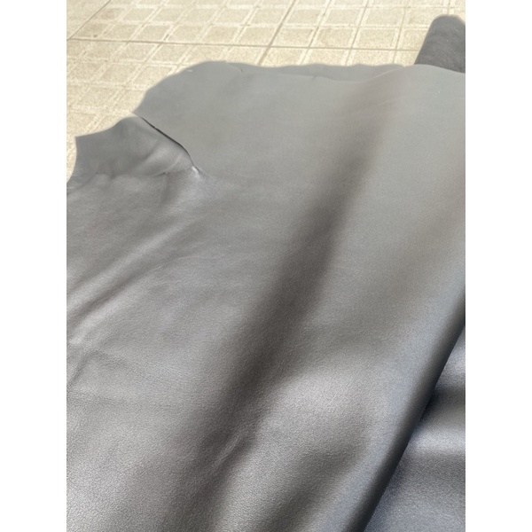 Da dê nappa đen làm áo