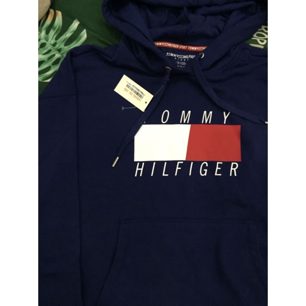 Áo hoodie xuất dư Tommy Hilfiger màu xanh, vải dày dặn mềm mại.