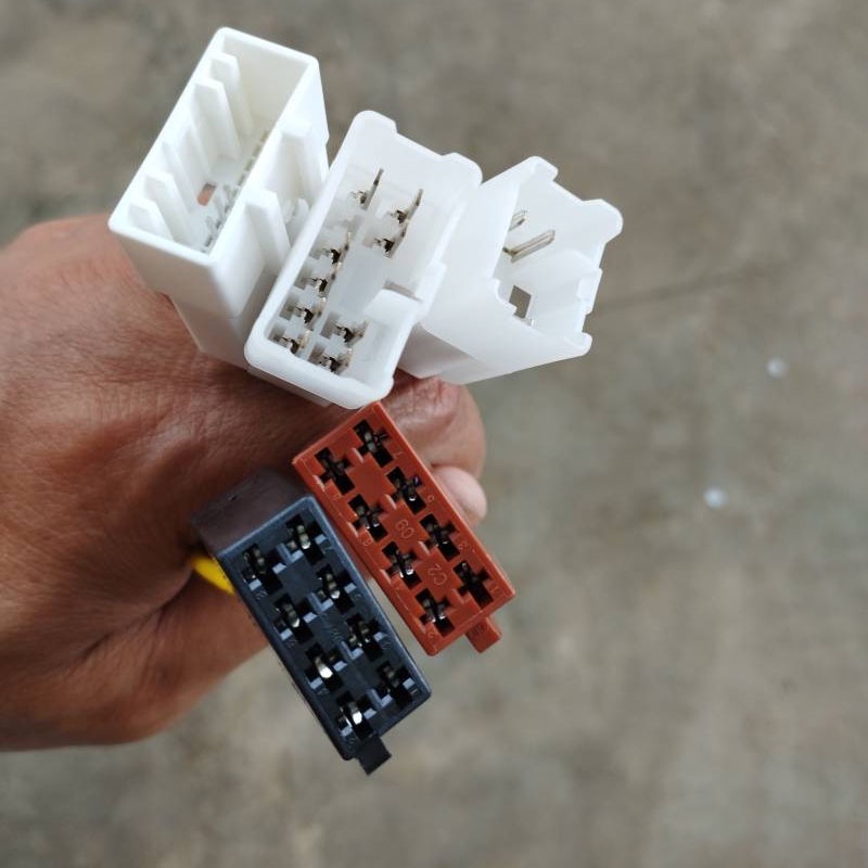 Dây Cáp Âm Thanh ISO 20 Pin Chuyên Dụng Cho Xe Hơi TOYOTA / PERODUA