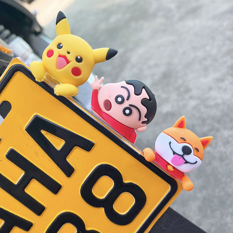 Búp Bê Nhỏ Dễ Thương Trang Trí Biển Số Xe Hơi