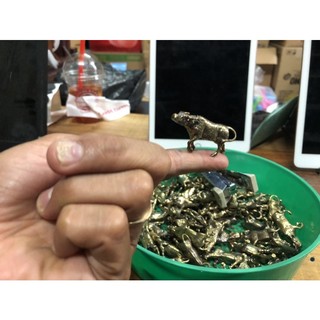 Tượng Trâu Vàng