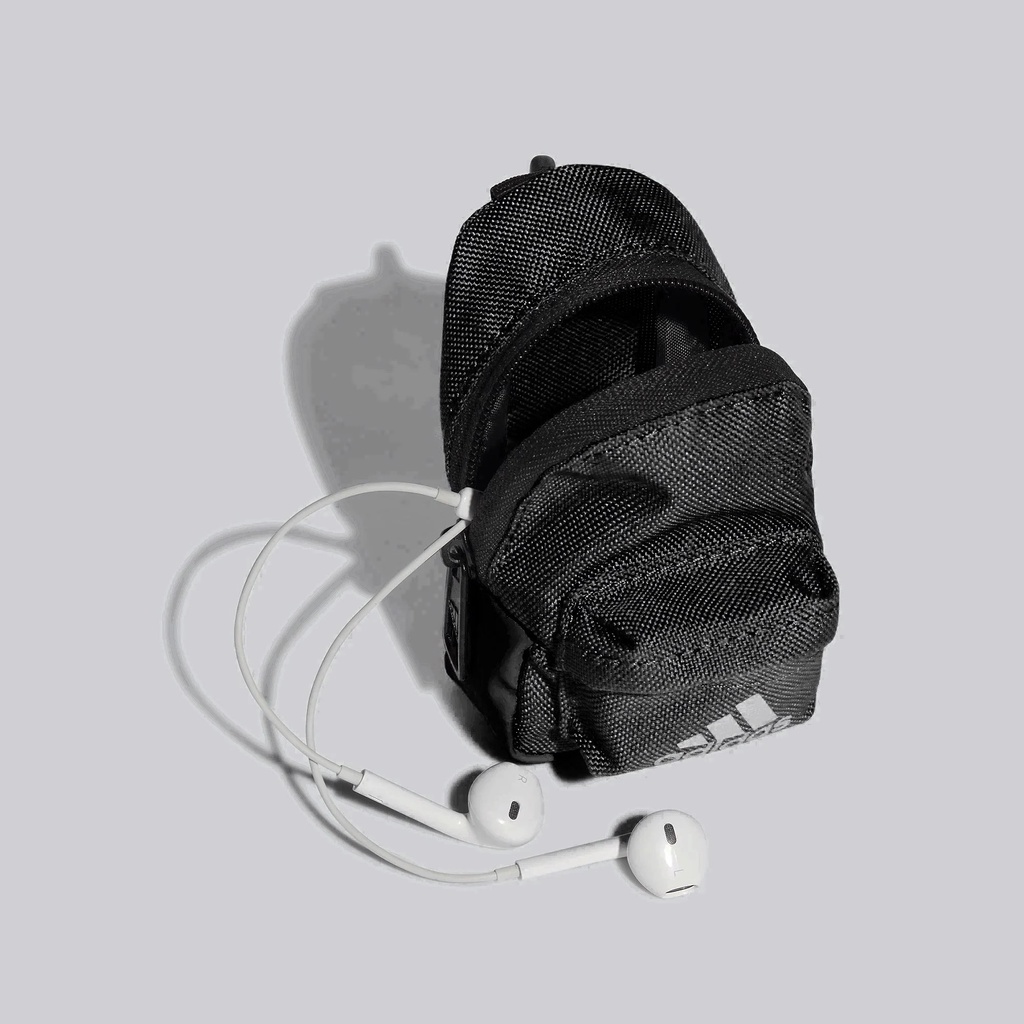 Móc khoá balo Adidas đựng đồ nhỏ gọn vào chìa khoá xe