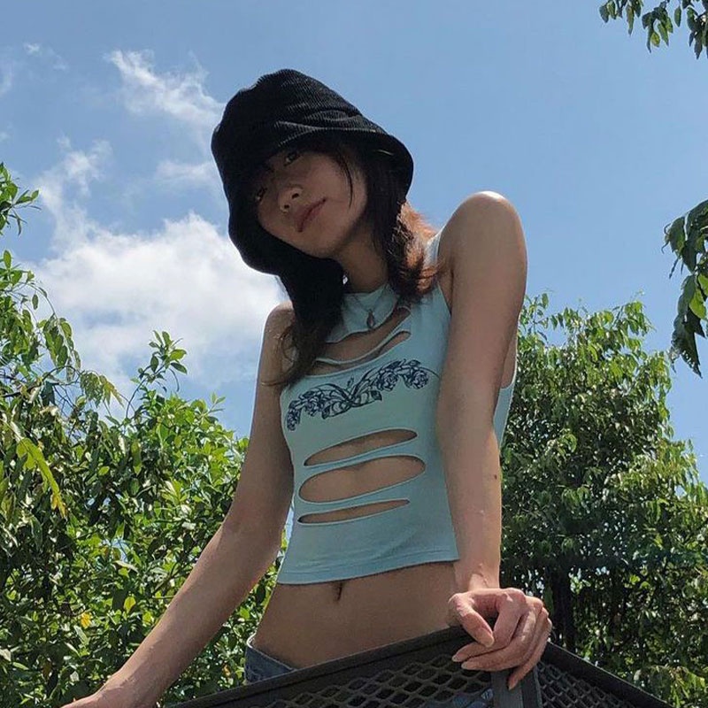 Áo Tank Top Sát Nách Dáng Ôm In Họa Tiết Lỗ Thời Trang Mùa Hè 2023 Mới Quyến Rũ Cho Nữ