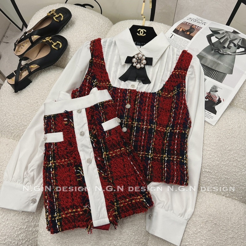 Sét dạ kẻ đỏ phối sơ mi kèm nơ