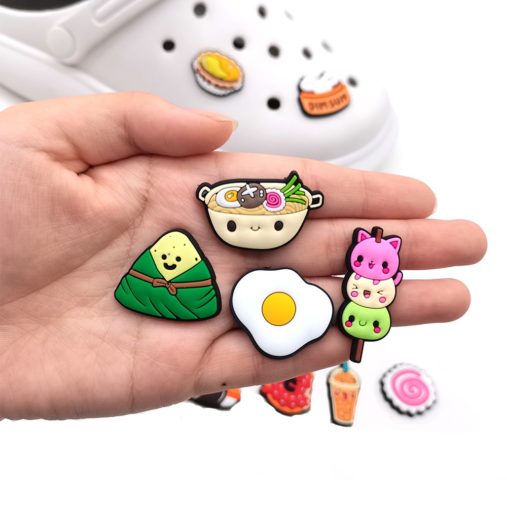 Dễ thương sandwich food crocs design pins cake fries jibbits charm egg shoe charms dumpling donut jibitz crocks for kids shoes phụ kiện trang trí