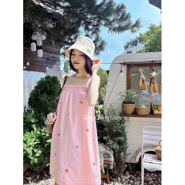 Đầm hai dây bo ngực thêu tay