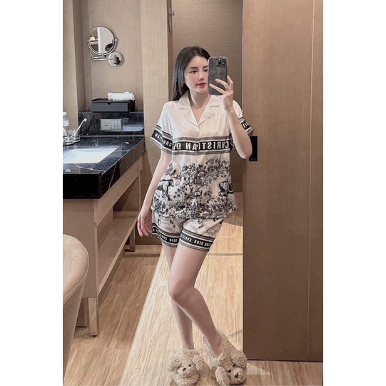 Bộ Lụa Mặc Nhà Pijama Nữ Tay Ngắn Quần Ngắn Chất Lụa Cao Cấp Mát Mềm Mịn LovelyPhan Pijama