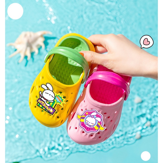 Dép Cao Su Mềm Chống Trượt Đục Lỗ Họa Tiết Hoạt Hình Thời Trang Đi Biển Mùa Hè Cho Bé