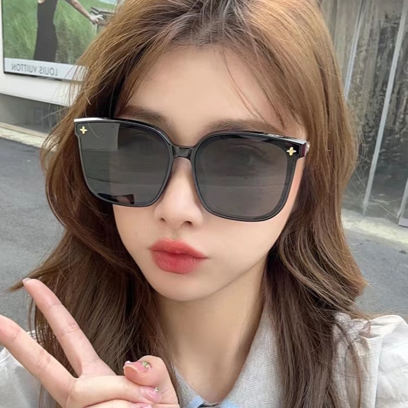 (KIQI-FASHION) COD Kính Mát Thời Trang Hàn Quốc Chống Tia UV400