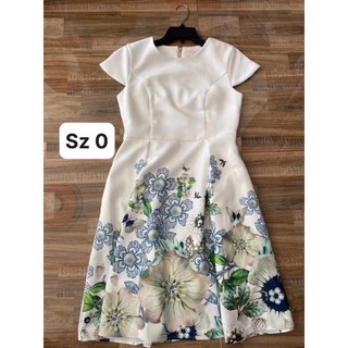 Các mẫu đầm hoa Ted Baker size 2.