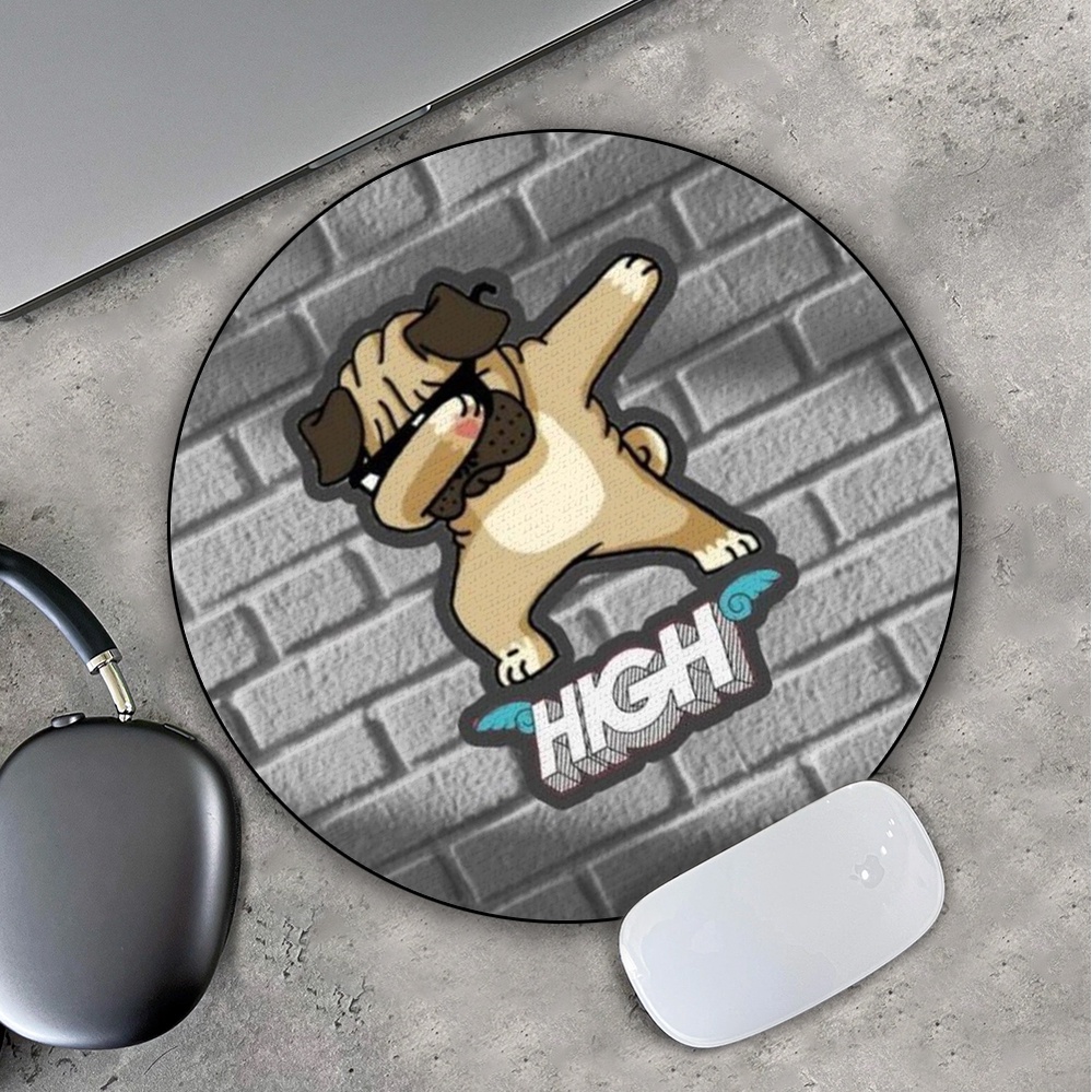 Lót Chuột Gaming in hình Chó Pug Dab Nền Tường Gạch Xám Pad decor bàn làm việc chơi game size 35cm