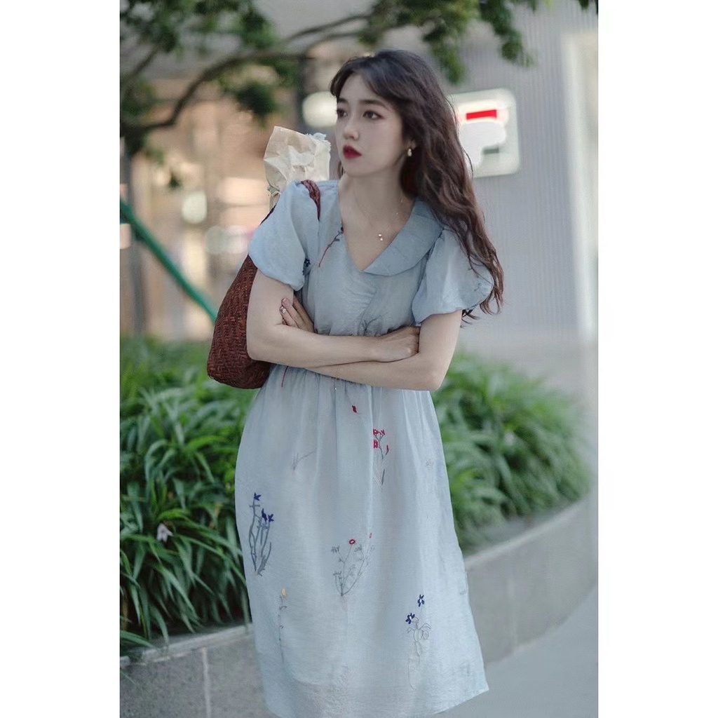 Đầm midi  Lửng Tay Ngắn Thêu Hoa Nhỏ Màu Xanh Dương Thời Trang Mùa Hè 2023