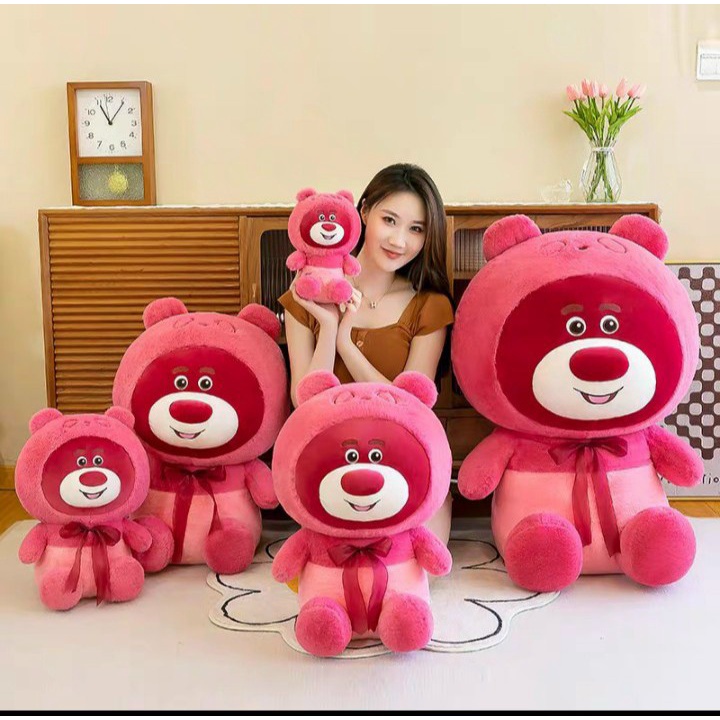 Gấu dâu lotso mang yếm, gấu bông lotso đội mũ đeo nơ đáng yêu cho bé