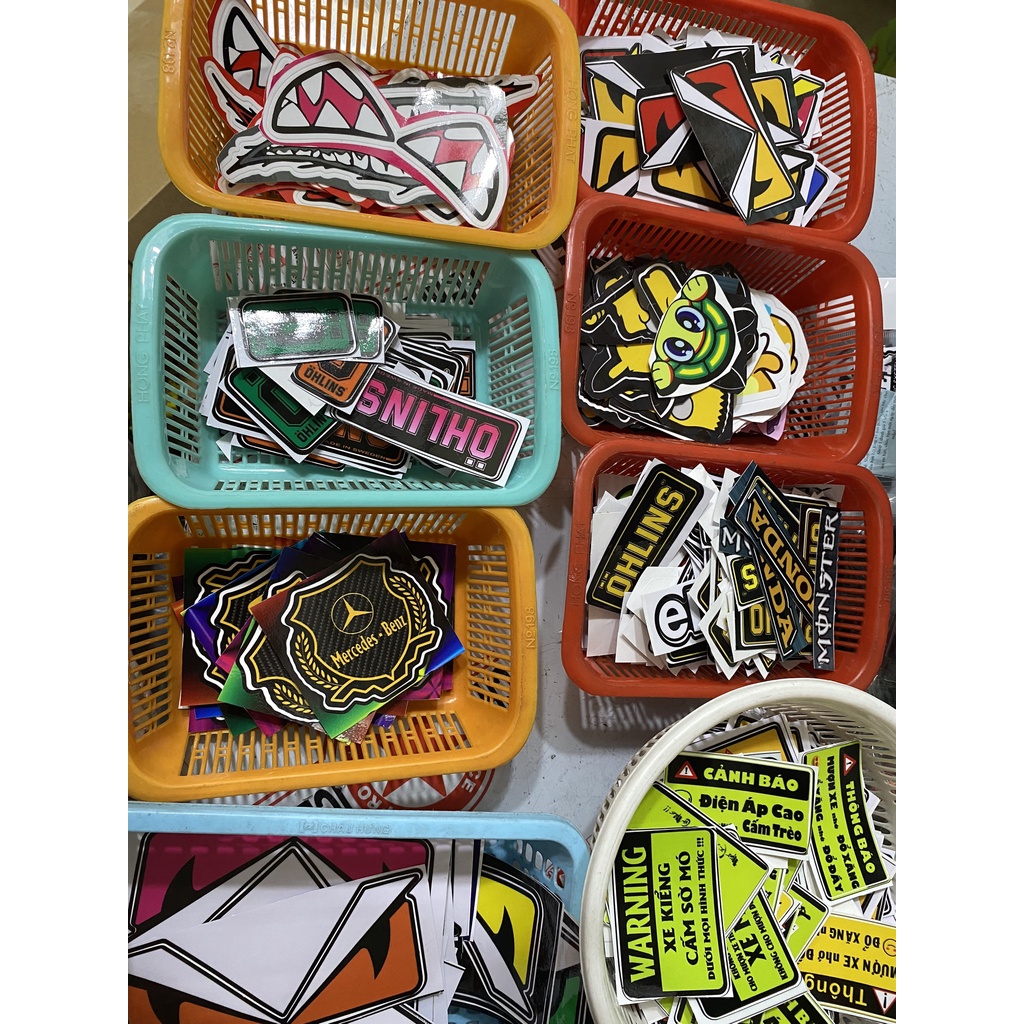 QUÀ TẶNG NGẪU NHIÊN CHO KHÁCH MUA HÀNG THÂN THIẾT