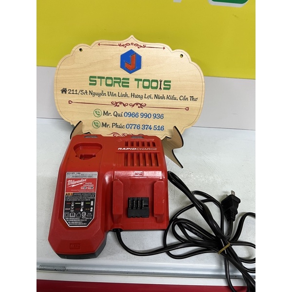 Sạc milwaukee 12-18v 6A nhanh lên điện 220v