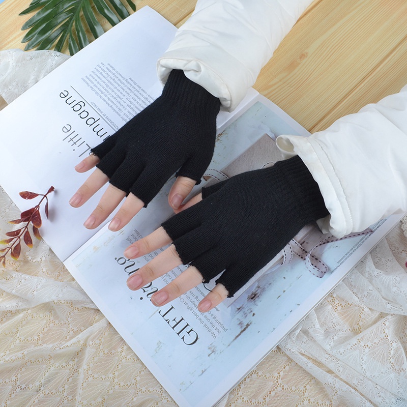 Găng Tay Len Hở Ngón Giữ Ấm Cho Nam Và Nữ