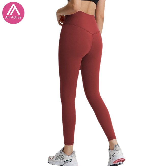 Quần legging thể thao lưng cao dành cho bạn nữ mặc khi tập gym yoga