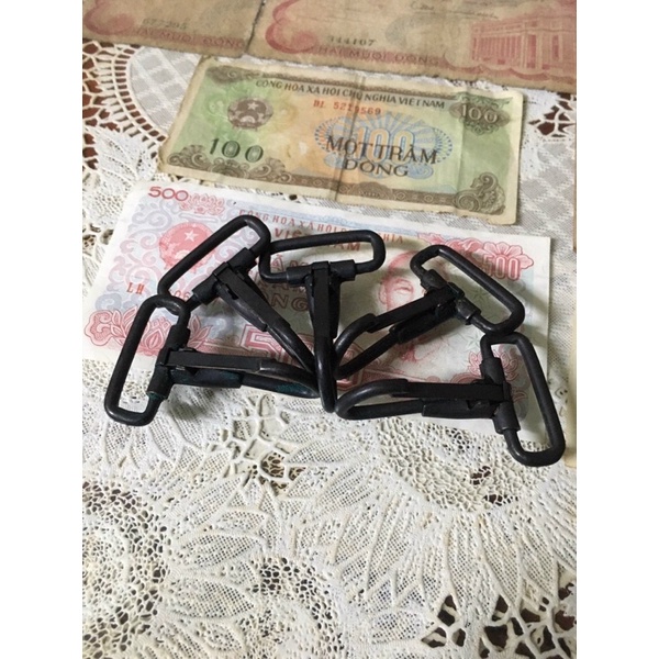 móc đồng hàng Mỹ xưa