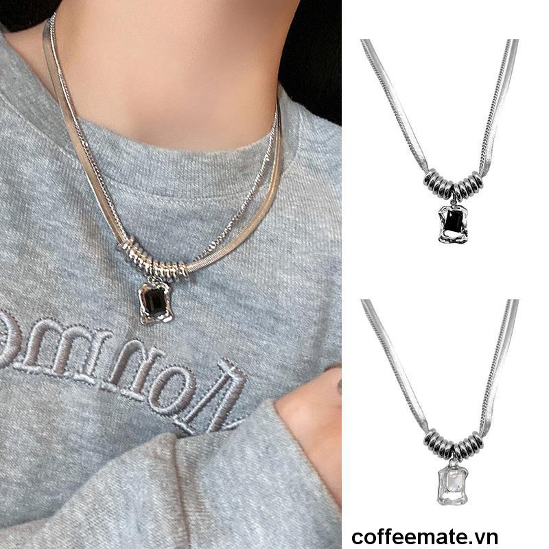 【coffeemate】⚡ Hip Hop Vuông Đính Đá Zircon 2 Lớp Vòng Cổ Nữ Thiết Kế Thu Đông Cảm Giác Áo Len Dây Chuyền