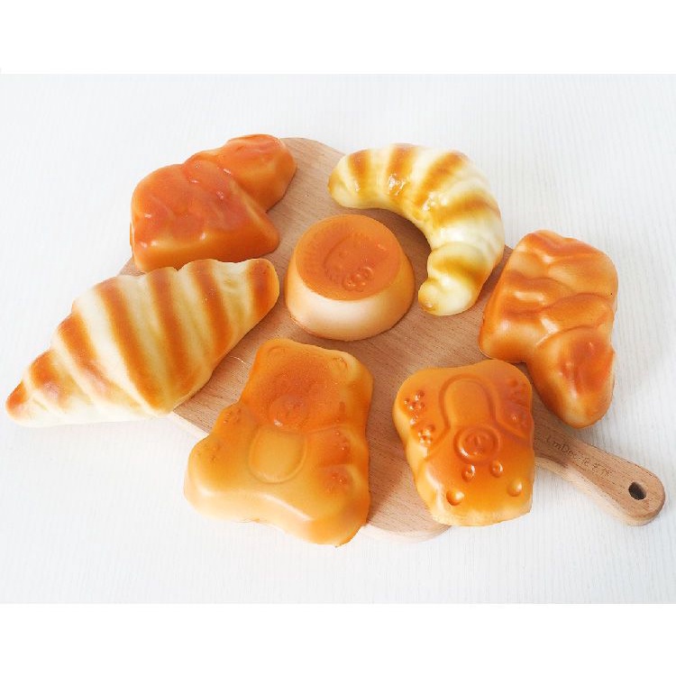 Mô Hình Bánh Mì Giả Trang Trí Nhà Trẻ