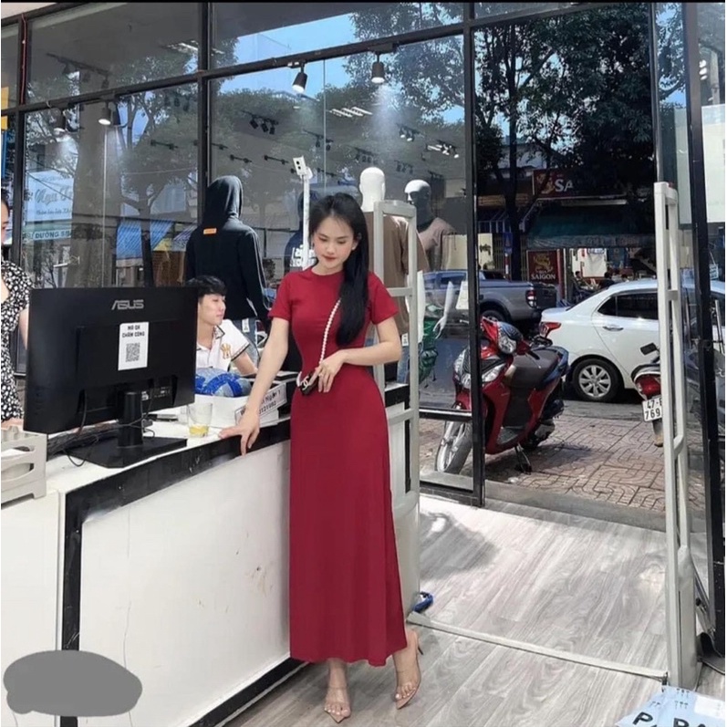 Đầm trơn Gân ôm body/đầm xoè xẻ 1 bên tà dáng dài có tôn dáng
