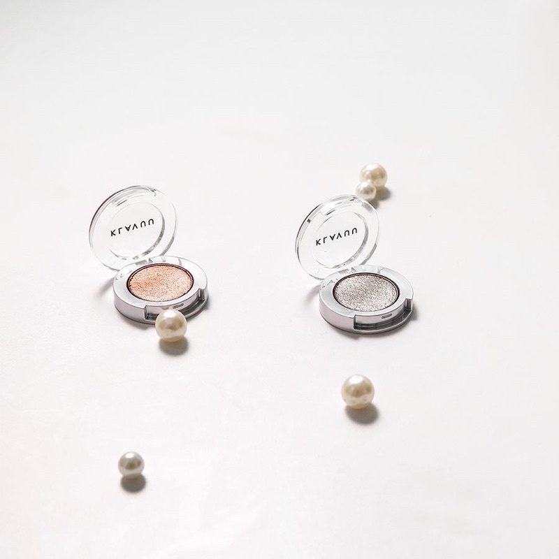 Phấn mắt nhũ cao cấp KLAVUU URBAN PEALSATION lấp lánh ánh ngọc trai siêu lì không trôi nhũ