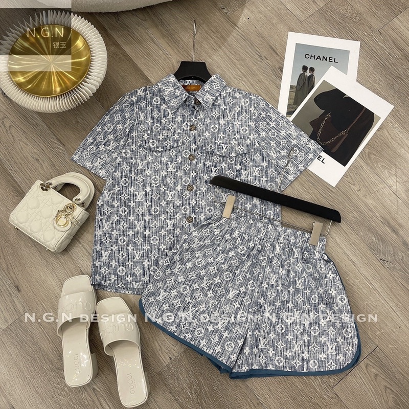 Sét thể thao cổ đức hoạ tiết eo vì