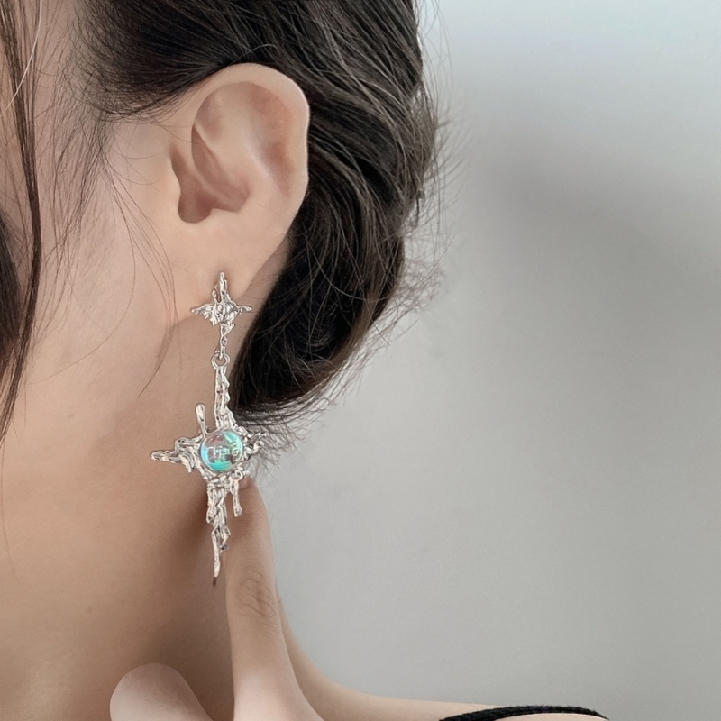 Khuyên Tai Kim Loại Dạng Lỏng Đính Đá Mặt Trăng Độc Đáo Cho Nữ