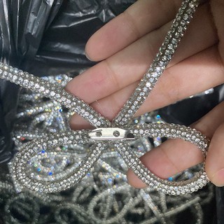 NƠ ĐÁ THẮT SẴN SIZE 12cm có ghim cài ( đá 6mm)