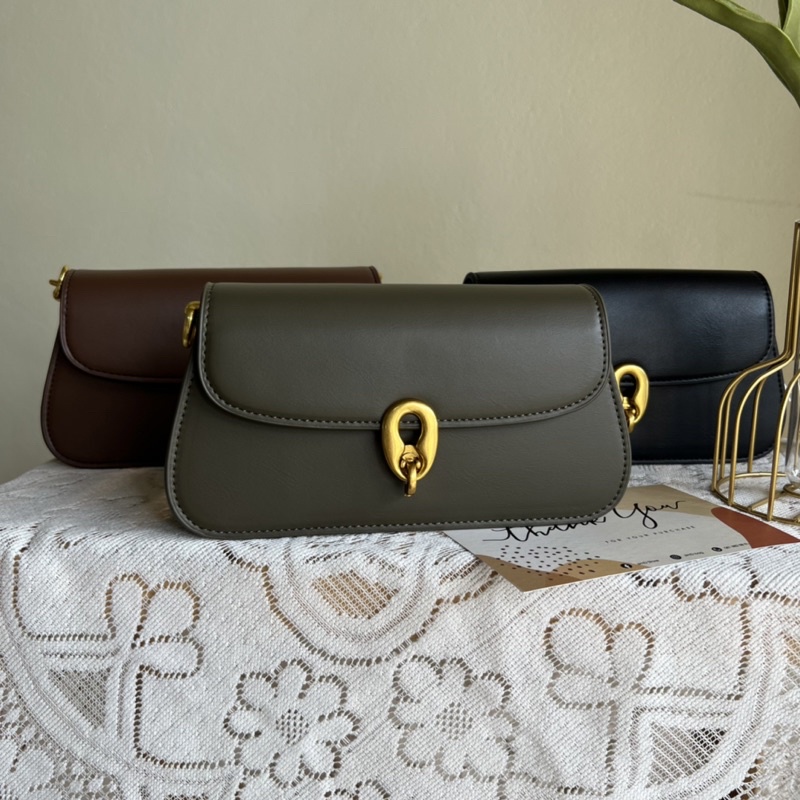 Túi xách nữ đeo vai/đeo chéo khoá chữ Q - ZR001