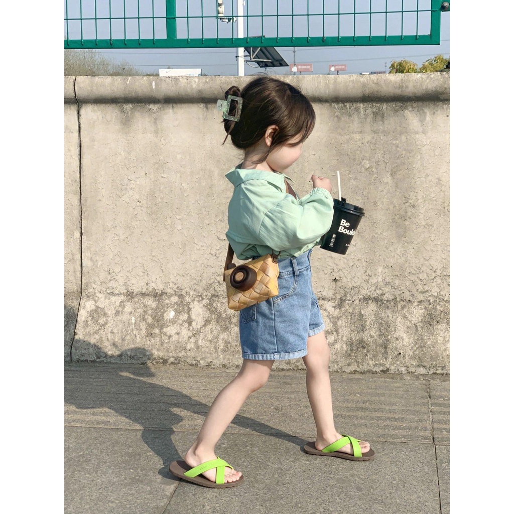 Quần short jean có túi nhỏ bé gái