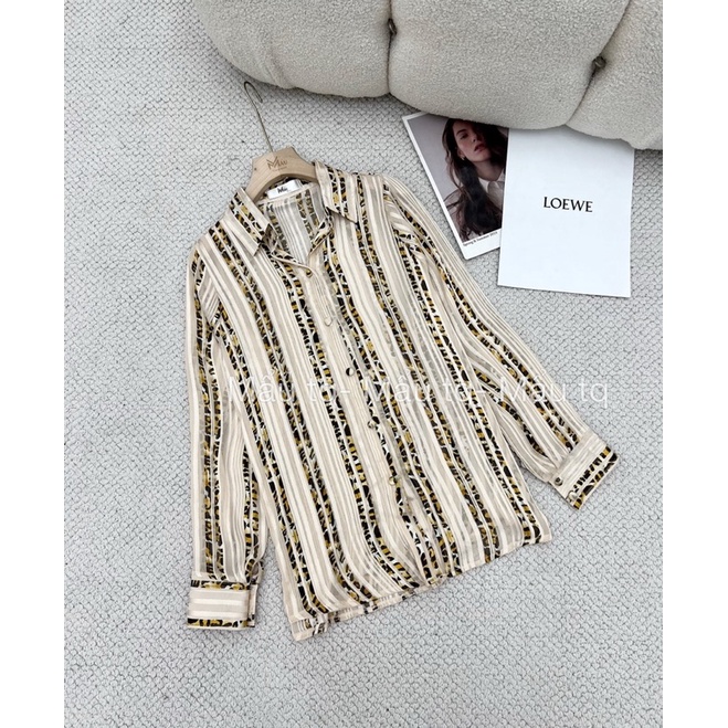 Áo sơmi hoạ tiết cúc bọc