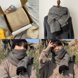   Có bán hộp quà noel  Khăn choàng cổ kẻ đen trắng trẻ trung,khăn quàng phong cách Hàn Quốc hot trend 2022 