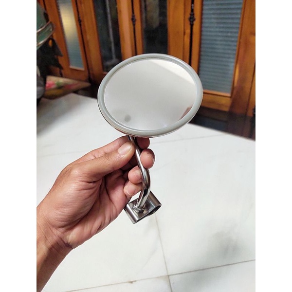 Kính hậu gắn bửng vespa cổ