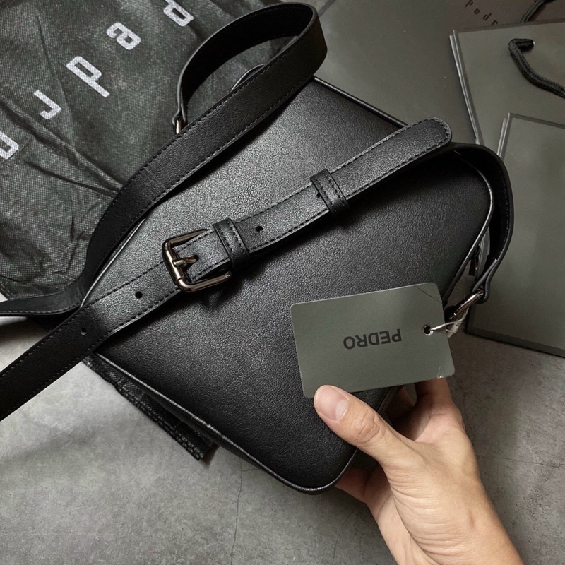 Túi đeo chéo nam Pedro Multipocketed