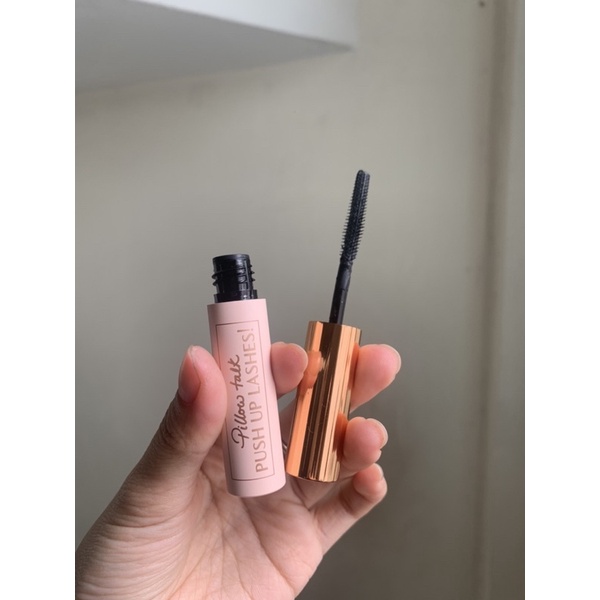 Mascara Dior Iconic Overcurl 090 dài và dày mi chống vón cục