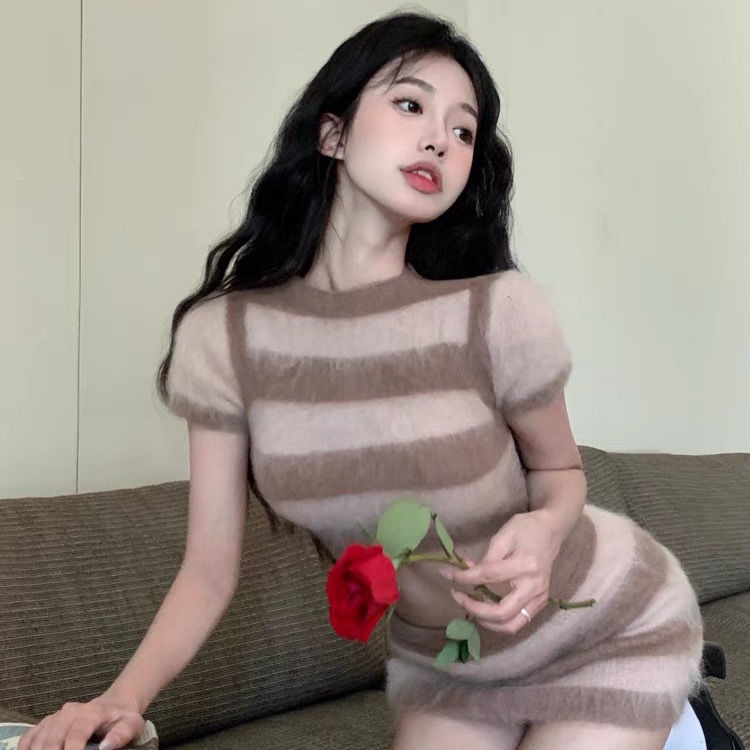 Bộ Áo Dệt Kim Kẻ Sọc Dáng Ngắn Phong Cách Hàn Quốc Thời Trang Mùa Xuân Mới 2022 Cho Nữ