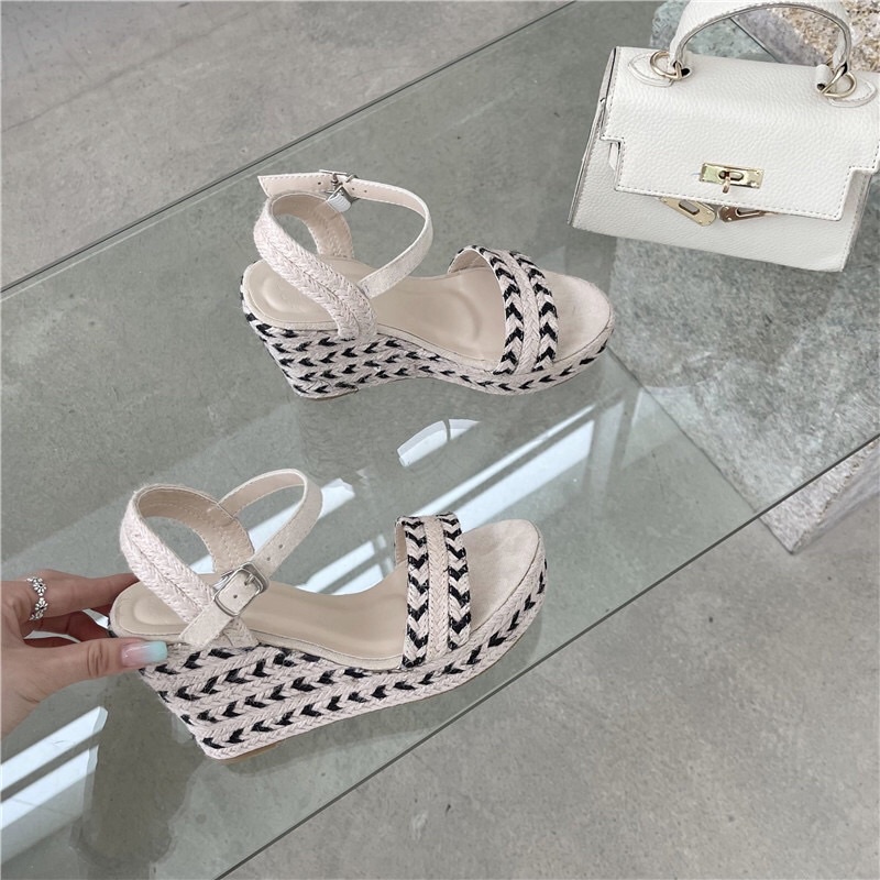 Sandal Colorblock phối dây gai, đế xuồng cao 10cm