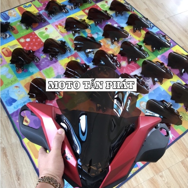 Kính chắn gió winner x v3 xịn
