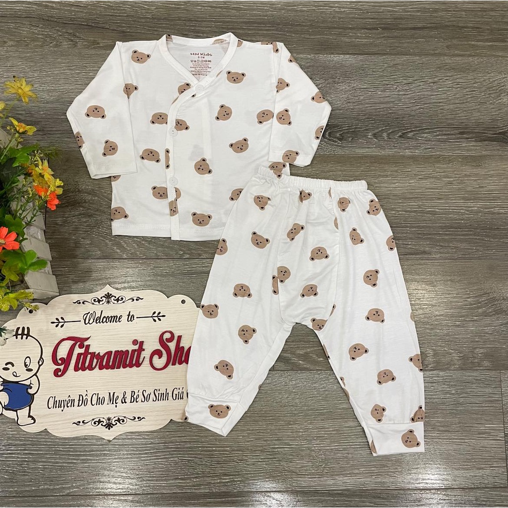 [Vải giãn 4 chiều] Bộ dài hnkids cúc chéo trắng họa tiết vải peptit cho bé trai, bé gái sơ sinh