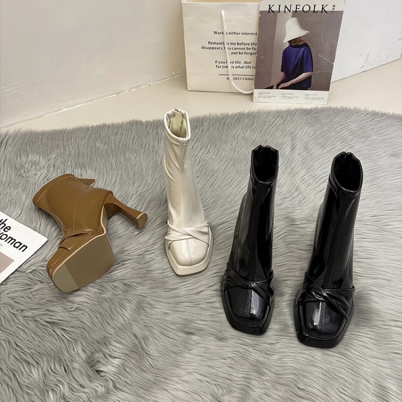 Boots nữ cổ ngắn da bóng ôm chân gót cao 10cm có khoá kéo