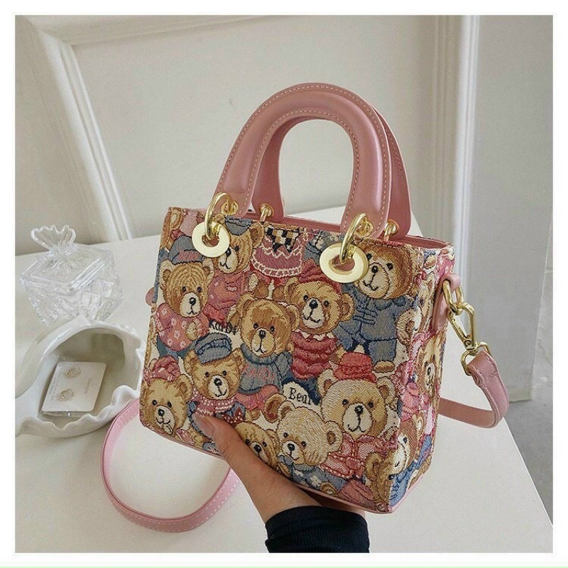 TÚI DI.OR VUÔNG GẤU HỒNG Size 18cm