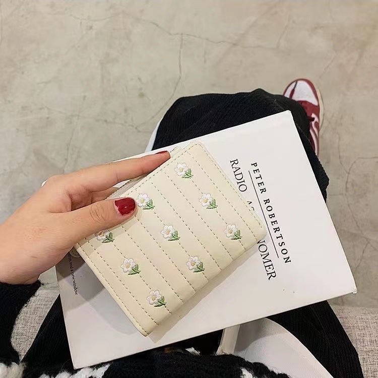 Ví Gấp Mini Thêu Họa Tiết Hoa Đơn Giản Chất Lượng Theo Phong Cách Hàn Quốc Dành Cho Nữ