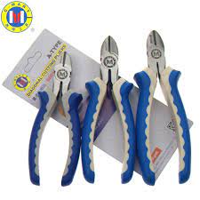 Kìm cắt cán xanh trắng C-Mart B0016-6 150mm 6inch