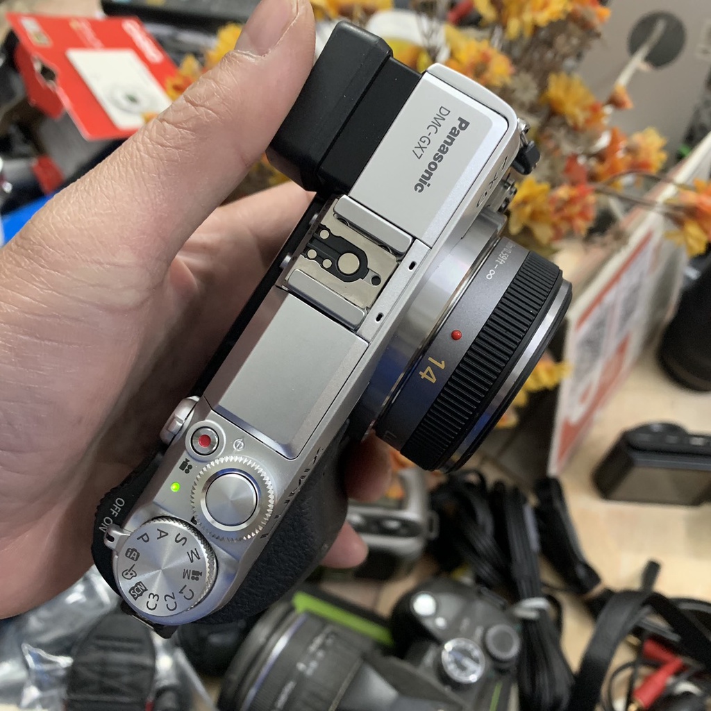 Máy ảnh Panasonic Lumix GX7