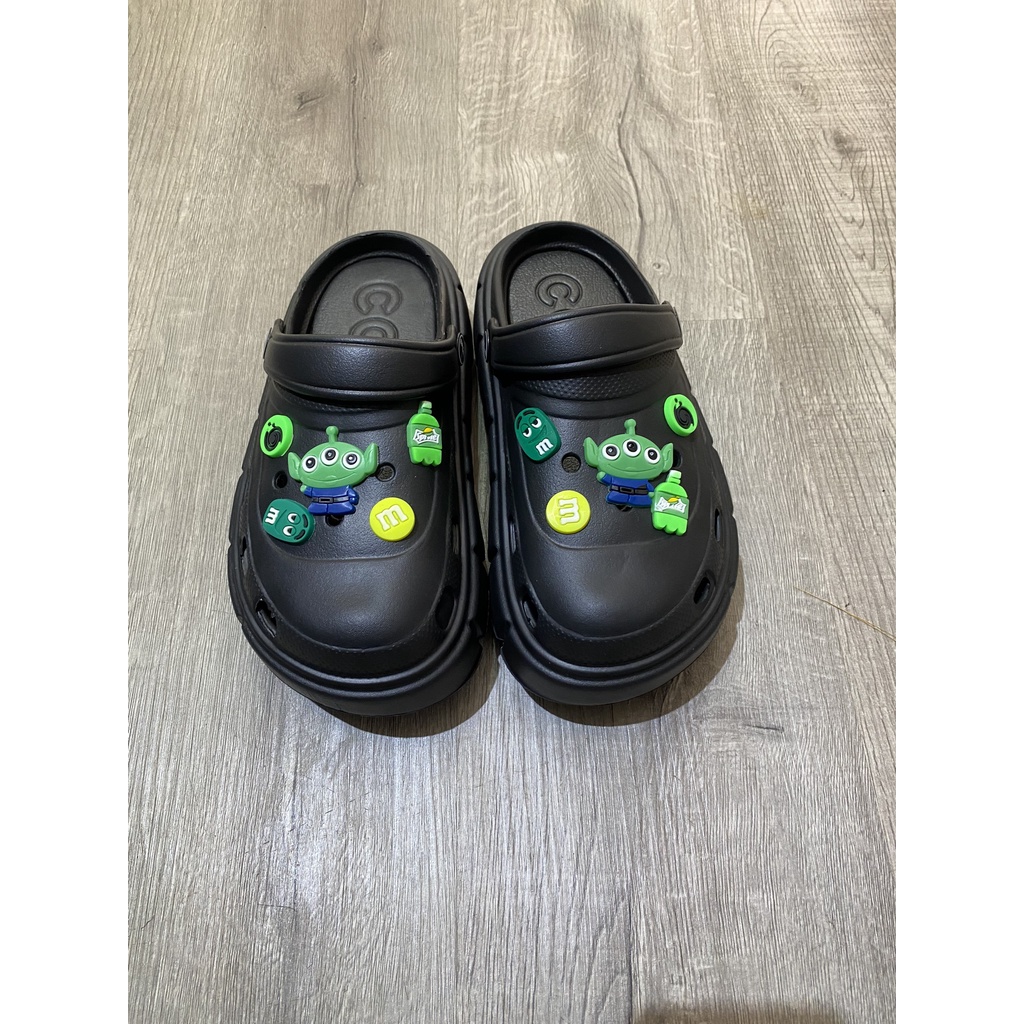 Dép sục CROSS đế tăng chiều cao kèm Sticker